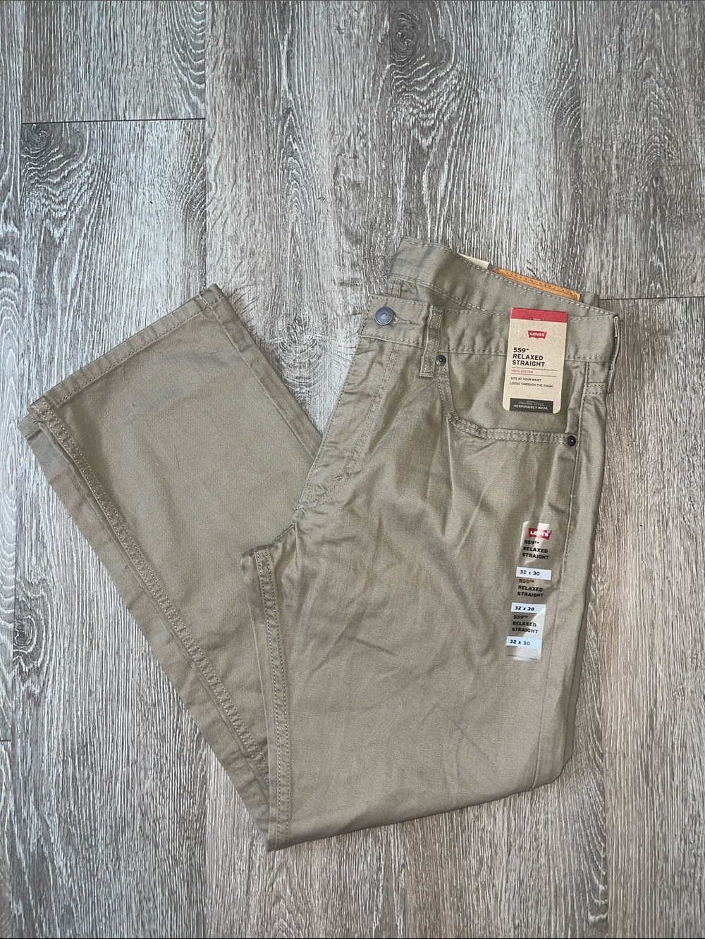 New Levi’s 559 Tan Lightweight Jeans khaki pants 32 x30 casual 100% cotton